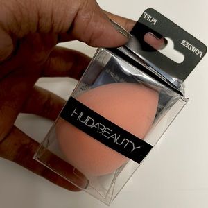 Huda beauty blender